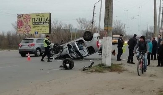 В Славянске произошло серьезное ДТП - видео/фото