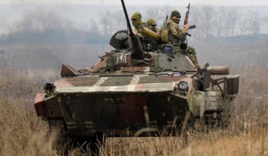 На Донбассе двое украинских военных подорвались на взрывном устройстве