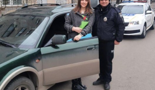 В Славянске полицейские тормозят только женщин