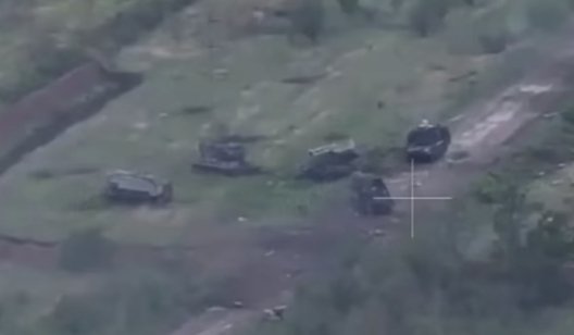 Наступ РФ на Костянтинівку: Сили оборони відбили великий штурм і знищили 18 бронемашин Наступ РФ на Костянтинівку: Сили оборони відбили великий штурм і знищили 18 бронемашин