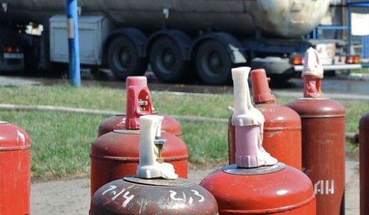 Почему на автозаправках Славянска не заправляют сжиженным газом бытовые баллоны