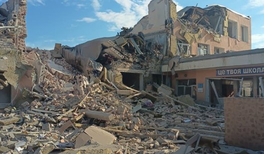 В Донецкой области разрушено ещё две школы