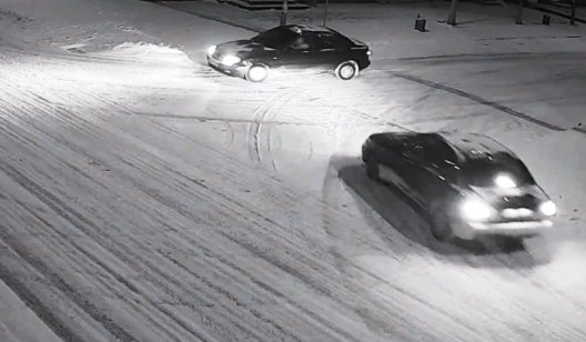 В Славянске дороги заметает снегом. Техники пока не видно