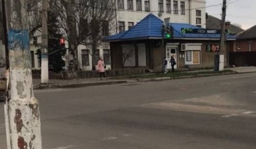 Пошла на красный. Подробности ДТП с пешеходом в Славянске