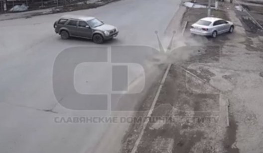 В Славянске водителю чудом удалось избежать столкновения