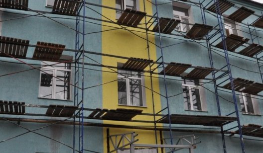 В Славянске продолжается ремонт больницы в центре города