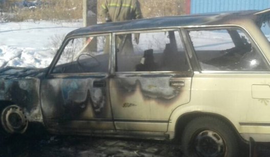 Под Славянском горел автомобиль