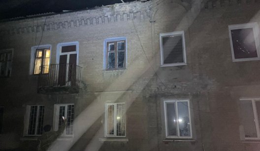 У Слов’янську після обстрілу пошкоджено двоповерхівку та автомобіль