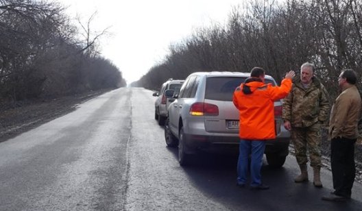 В восстановление дорог Донбасса планируют "закопать" 2 миллиарда