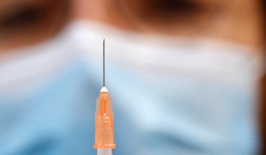 В Украине зафиксированы первые "побочки" от вакцинации: Ляшко сообщил детали