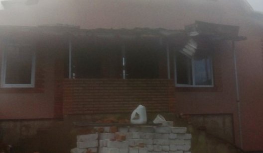 Пожар в Святогорске: в огне оказался двухэтажный дом