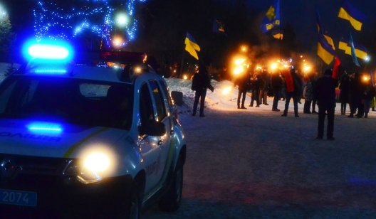 Во время факельного шествия в Славянске прозвучал мощный взрыв