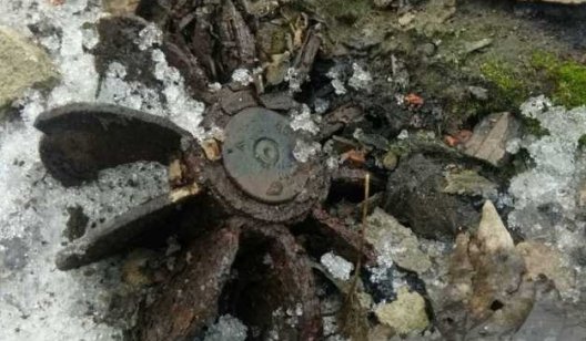 В Славянске обнаружили минометную мину