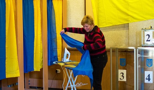 Выбираем по старинке: как украинцы будут голосовать на досрочных выборах Рады