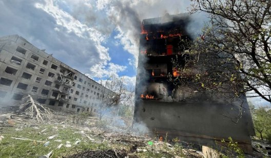 Росіяни вдарили по житловій п'ятиповерхівці на Донеччині