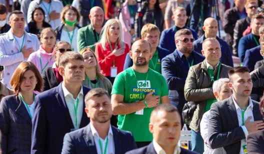 Кандидаты от партии «Слуга Народа» подписали более 1 500 меморандумов с 800 тысячами избирателями Донецкой области
