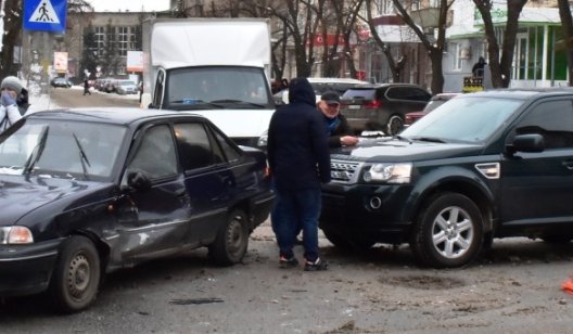 В центре Славянска произошло ДТП