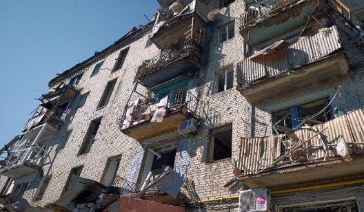 Как в Славянске защищают пострадавшее от обстрелов жилье