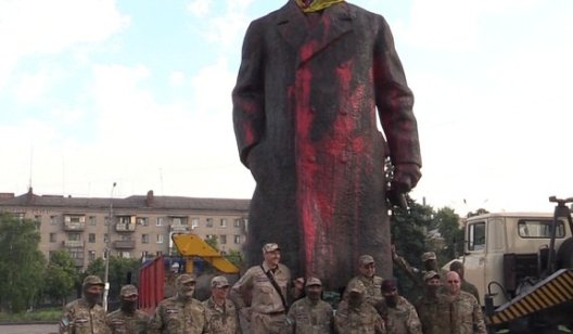 В Украине демонтировали все известные памятники Ленина