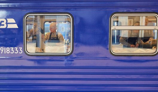 В Укрзалізниці навели номери поїздів і час їхньої затримки