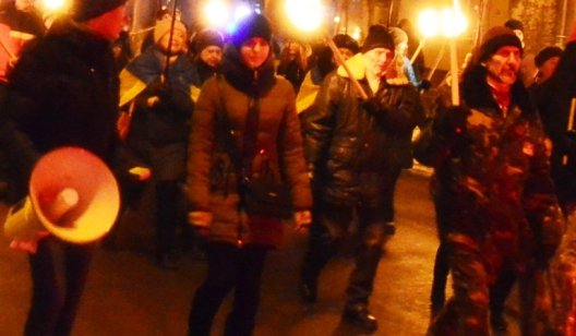 В Славянске состоится факельное шествие: с факелами или без?