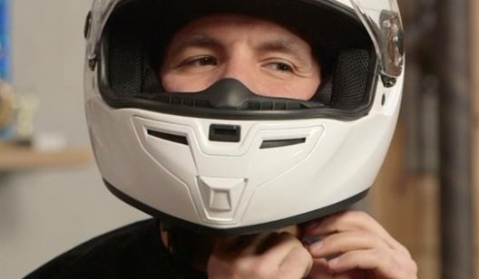 Для чего нужен и как устроен мотоциклетный шлем