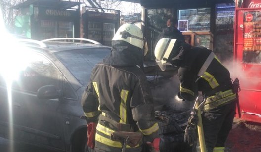 Возгорание в автомобиле в Славянске: потушили своими силами