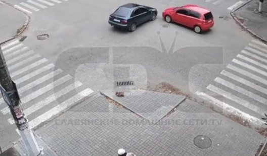 Очередное ДТП на «знаменитом» перекрёстке в Славянске
