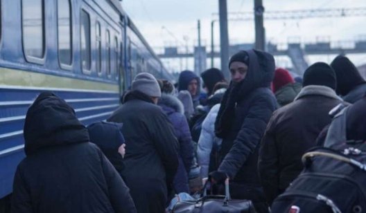 Заблокированным эвакуационным поездам удалось выехать из Славянска и Краматорска