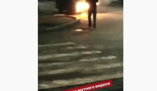 В центре Славянска горел автомобиль