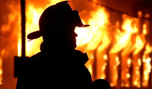 В Славянске во время пожара удалось спасти мужчину