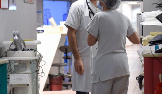 Больницы-предприятия и договоры с врачами: что ждет пациентов и медиков в 2018 году
