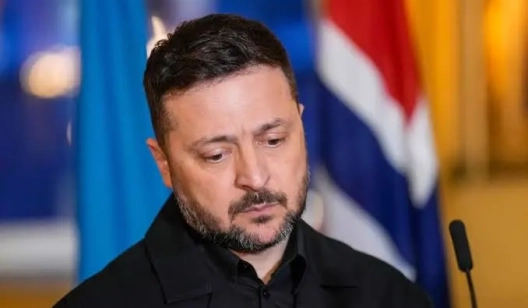 Проблеми Зеленського поглиблюються після нового корупційного скандалу та закликів до виборів — Bloomberg