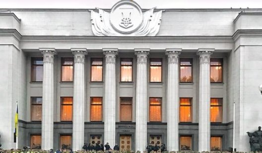 Правительственный квартал в Киеве мощно укрепляется