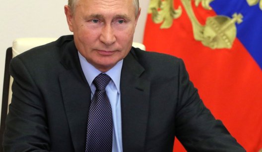 Путин впервые прокомментировал закрытие каналов Медведчука