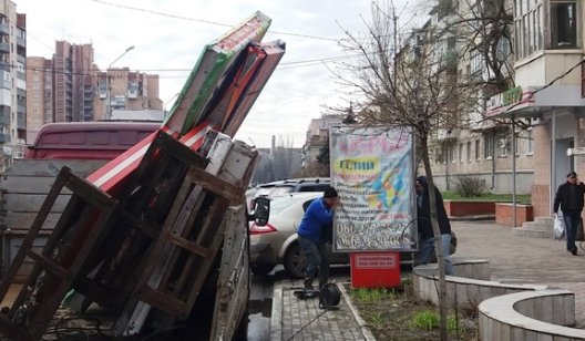 Центр Славянска "зачистили" от рекламы