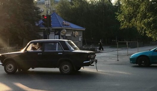 В центре Славянска перекрыли дорогу: в чем дело?