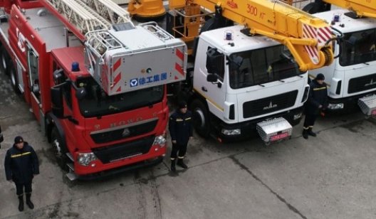 Спасатели Славянска получили новую технику и оборудование