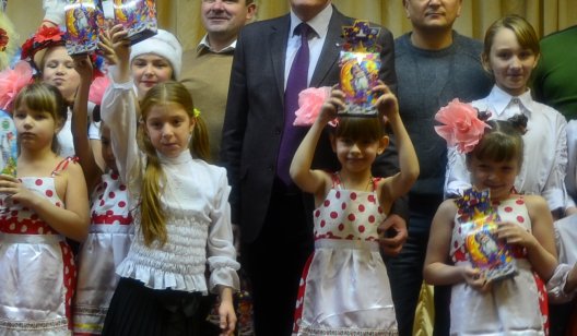 Депутаты объединили «финансовые усилия», и у детей получился настоящий праздник!