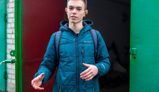 Славянский супергерой на страже чистого воздуха. Как подростки на востоке Украины заботятся об экологии