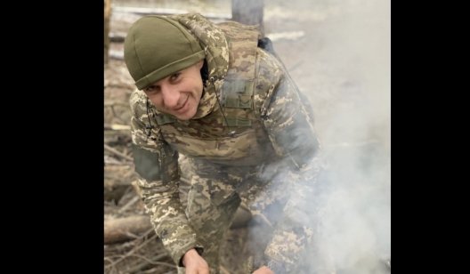 У Слов'янськ повернули тіло загиблого бійця У Слов'янськ повернули тіло загиблого бійця