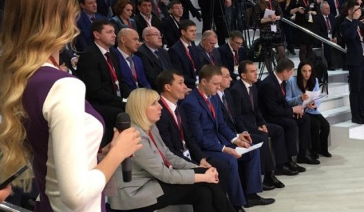 Зеленский, Сенцов и ряд министров едут в Донецкую область