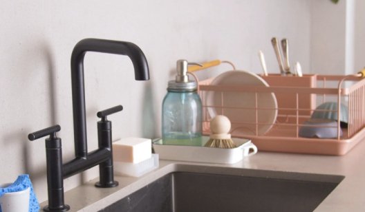 Як довше підтримувати порядок біля раковини: маленькі секрети