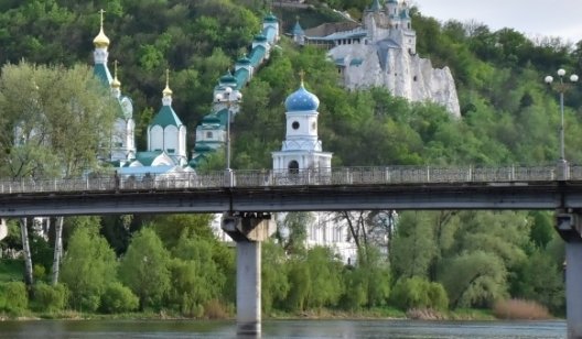 Штурм Святогорска не подтверждают. В Генштабе сообщают об обстреле города