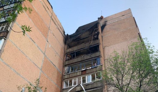 Росіяни вдарили дронами по дитсадку та багатоповерхівці у Краматорську Росіяни вдарили дронами по дитсадку та багатоповерхівці у Краматорську