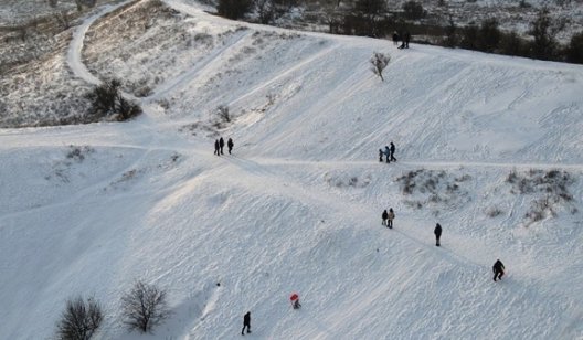 Как в Славянске веселятся на снежных склонах – ФОТОРЕПОРТАЖ