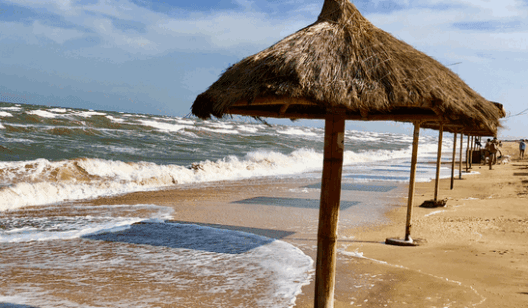 Отдых на курортах Азовского моря: где самые лучшие пляжи и какие цены на жилье