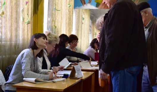 В Донецкой области член избирательного участка заявил об избиении со стороны коллег