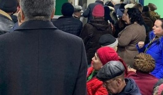 "Не платят пенсии без новых справок из банка". Почему в Украине начались проблемы с пенсиями и будут ли задержки