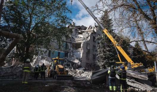 У Слов'янську пошкоджено 3 приватних будинки, гуртожиток, автомобілі